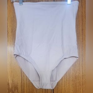 Underscore Innovative Edge® Sheer High-Waist NUDE Control Briefs NWOT